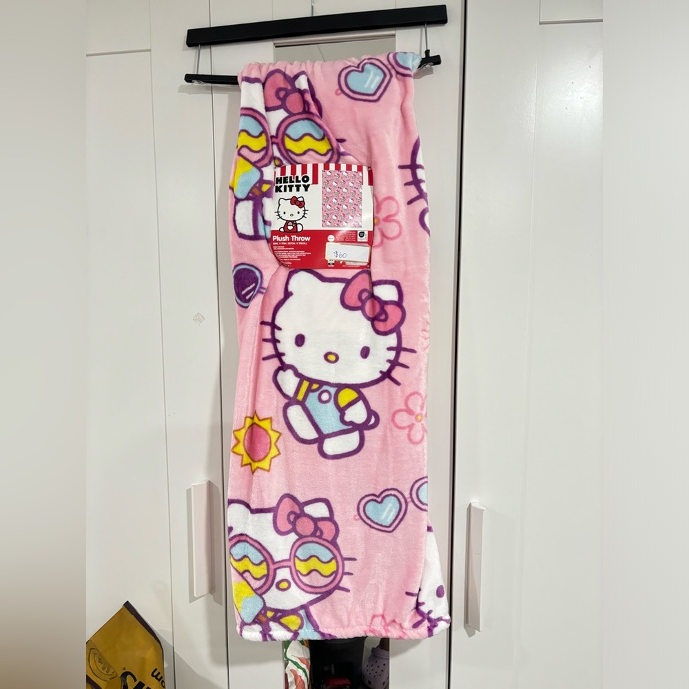 Hello kitty blanket